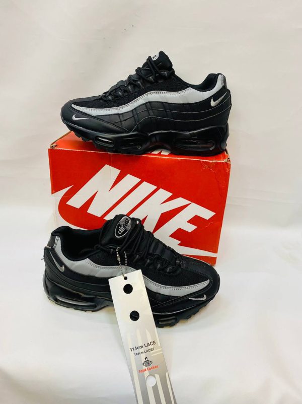 Nike Air Max 95 Black Smoke Grey Trainer For Men's