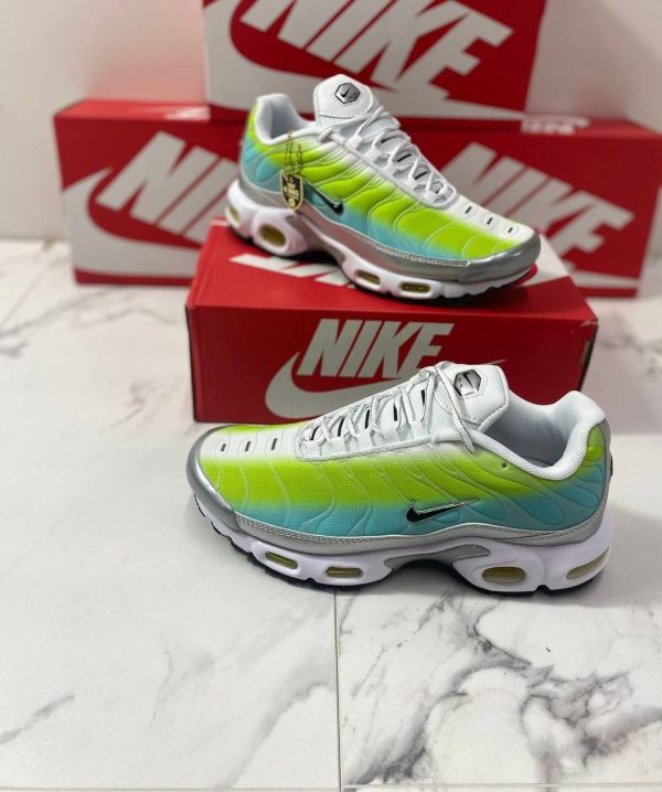 Nike TN Air Max Plus Worldwide White & Cyber Trainers For Men's