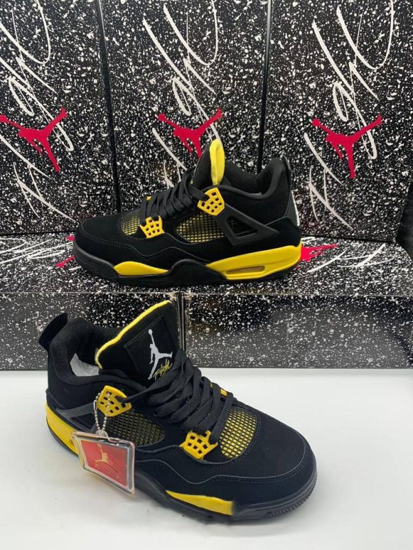 Nike Air Jordan 4 Retro Thunder Trainers