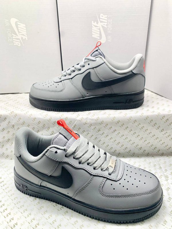 Nike Air Force 1 '07 Low In Grey & Black Colorway
