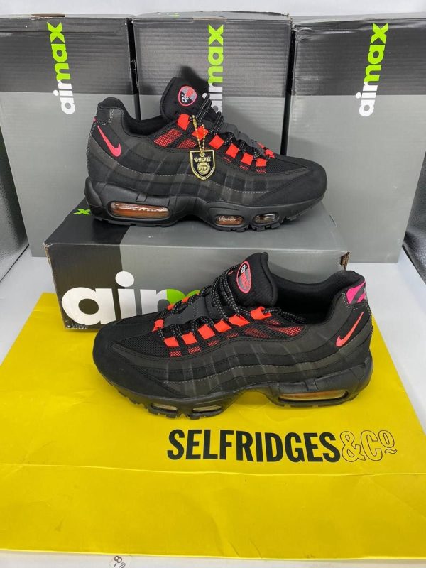 Nike Air Max 95 Black or Red Laser Crimson Anthracite Trainers