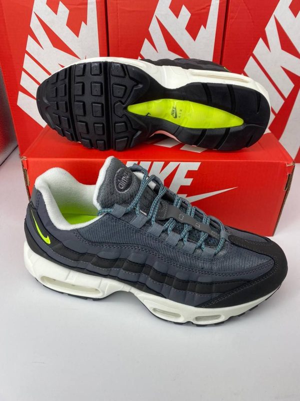 Nike Air Max 95  Lacing Off Noir Volt Sneaker For Men’s