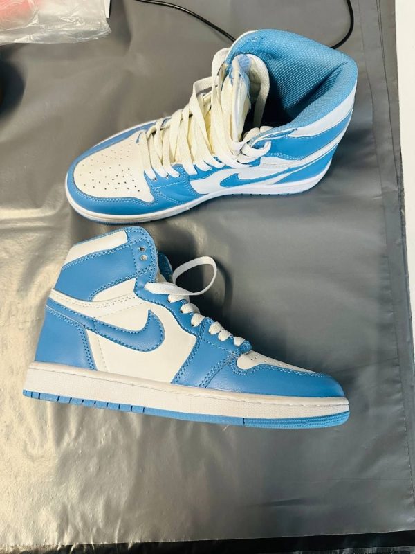 Nike Air Jordan 1 Mid Retro Blue & White Trainers For Women's