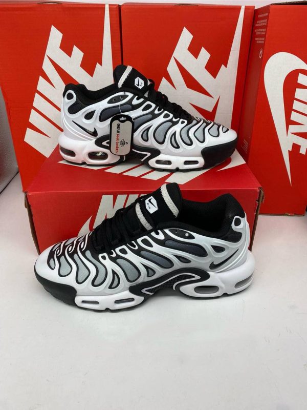 Nike Air Max Plus Drift Metallic Silver & White Trainers For Men's
