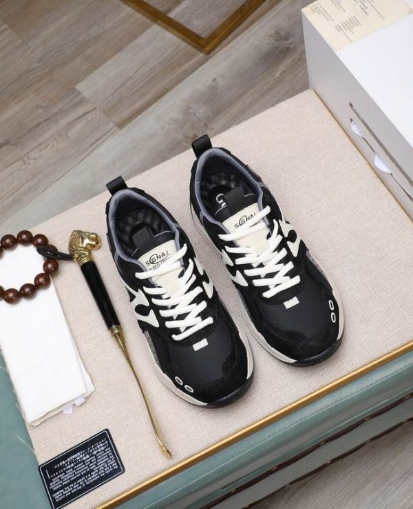 Gucci Black & White Lace-Up Sneakers