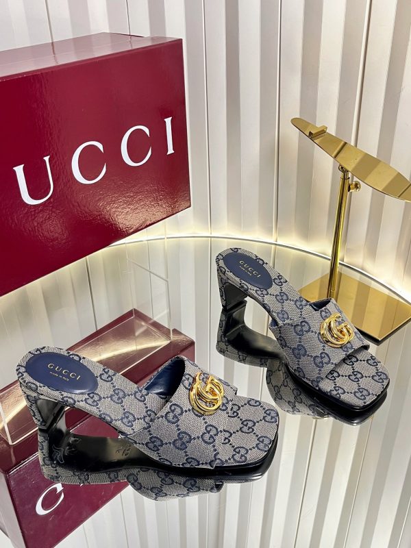 Gucci Women's Slide Sandals With Iconic Interlocking G Emblem