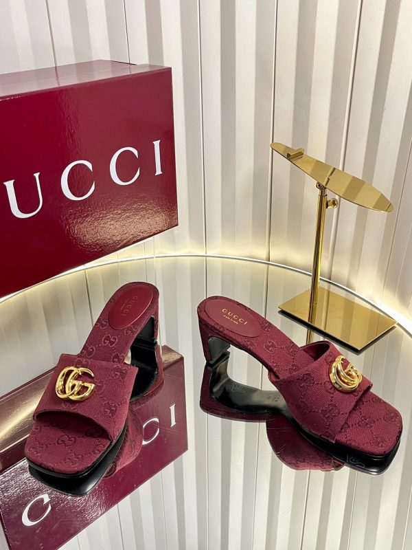 Gucci Women's Slide Sandals With Maroon GG Canvas