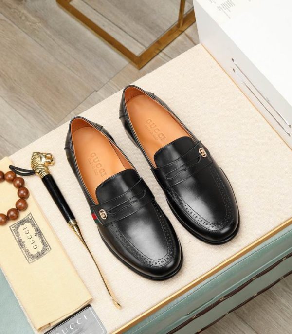Gucci Men's Loafers With Antiqued Gold Toned Interlocking G Logo