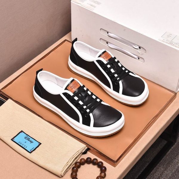 Gucci Classic Low Top Sneakers In 2 Colors