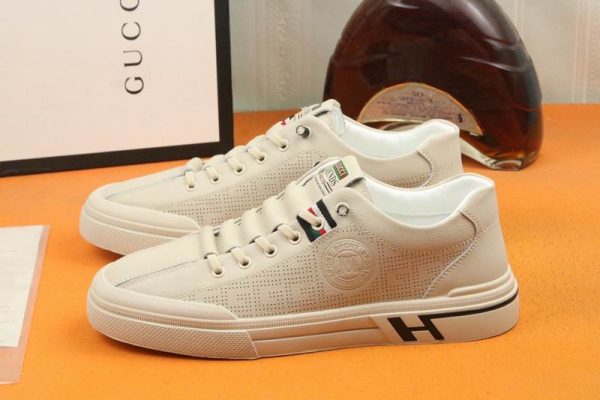 Gucci Low Top Silhouette Sneakers In 2 Colors