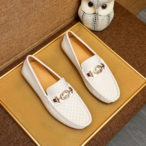 Gucci Luxury Style Men's Loafers With Interlocking Metal Buckle In 2 Colors