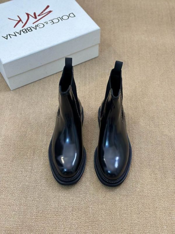 Dolce & Gabbana Wingtip Brogue Chelsea Boots In 2 Colors
