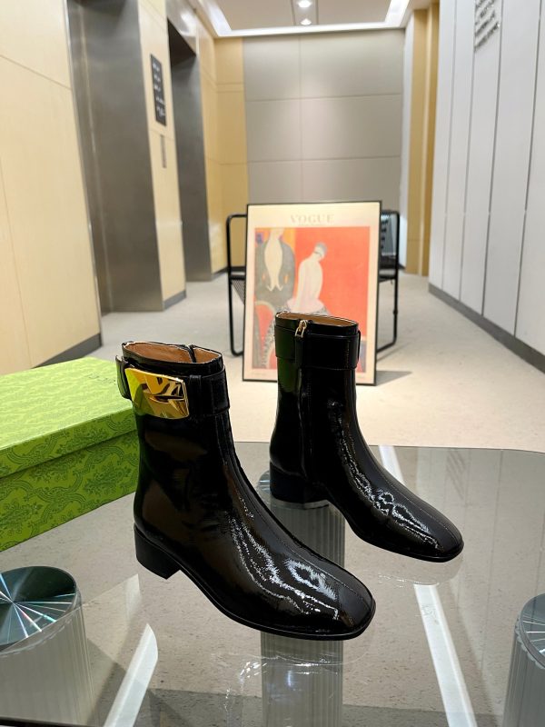 Gucci Retro Patent Ankle Boots In Black