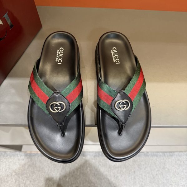 Gucci Men's Green & Red Web Stripe Sliders With Silver Toned Interlocking G Detail