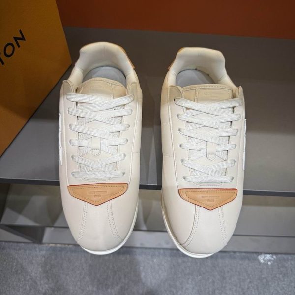 Louis Vuitton Luxury Beige LV Buttersoft Sneaker