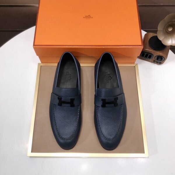 Hermès Paris Loafers With Tonal Black PVD Plated Buckle