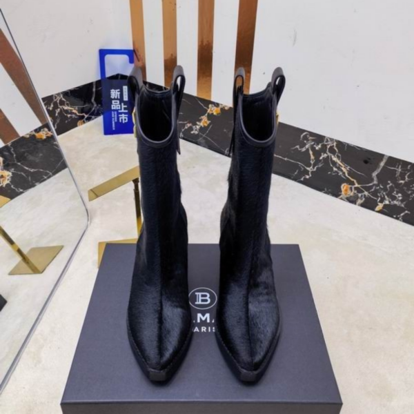 Balmain Tess Boots With Gold Toned Logo Plaque On The Shaft