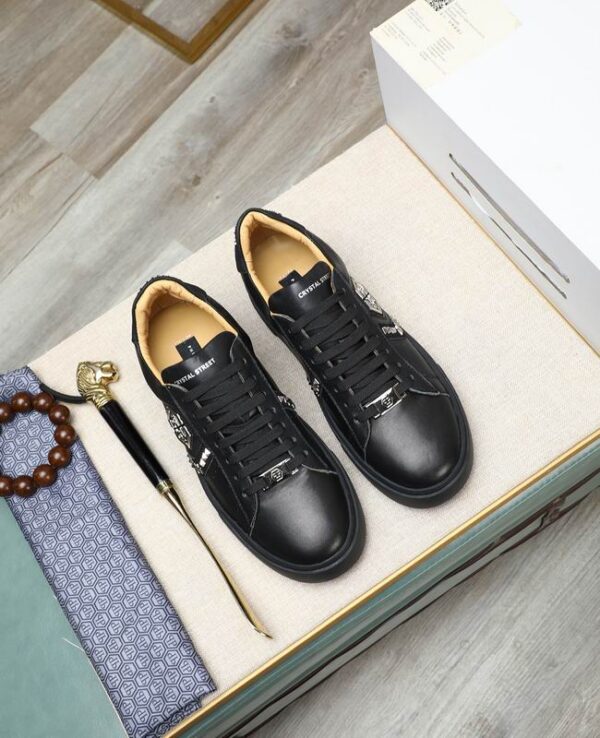 Philipp Plein Arrow Force Sneakers In Black