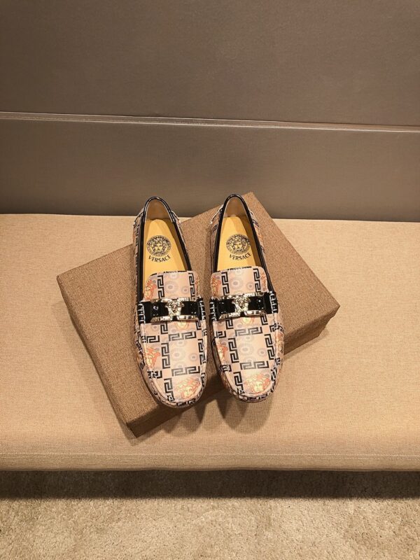 Versace I Ventagli Print Leather Driver Loafers