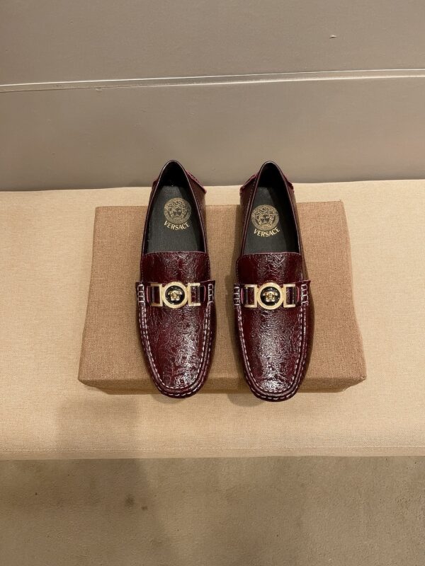 Versace La Medusa Driver Burgundy Textured Leather Gold Hardware Loafers