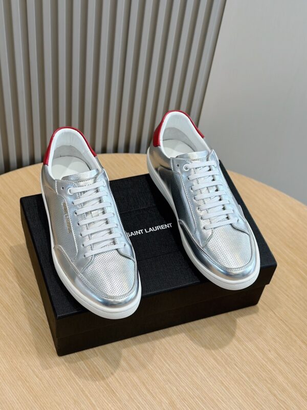 Saint Laurent Court Classic SL/10 Leather Sneakers In 2 Colors