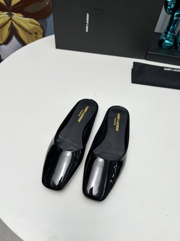 Saint Laurent Black Square Toe Leather Flat Mules