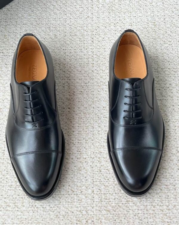 Zegna Men's Dress Shoes With Refined Cap Toe Design