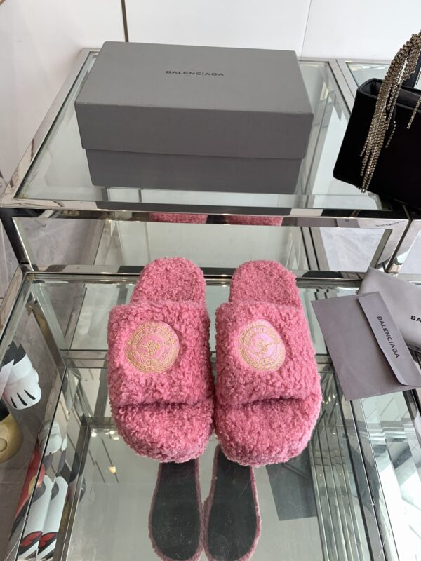Balenciaga Cozy Shirling Sliders With Circular Logo Detail In Different Colors