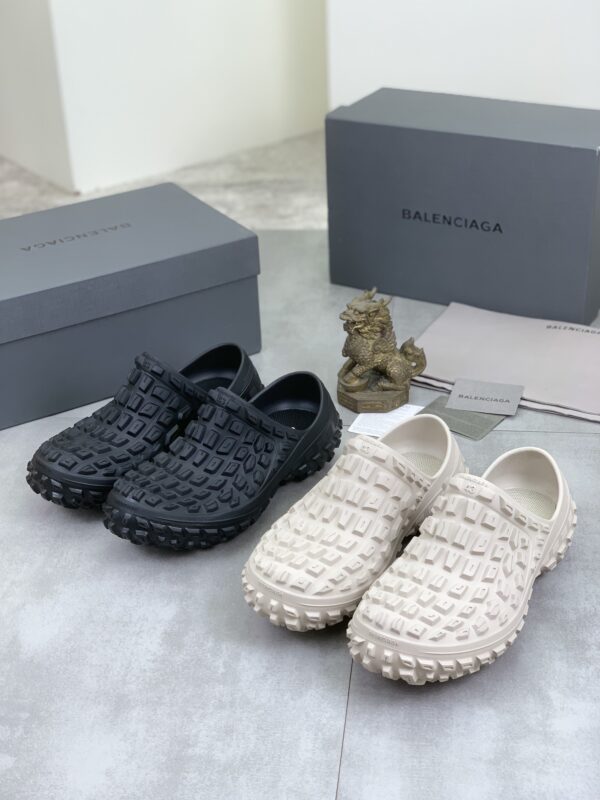 Balenciaga Men's Bouncer Mules With Tire Tread Design In 2 Colors