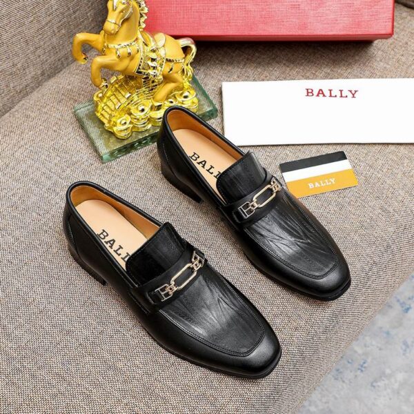 Bally Men's Loafers With Metallic Toe Loop Detail