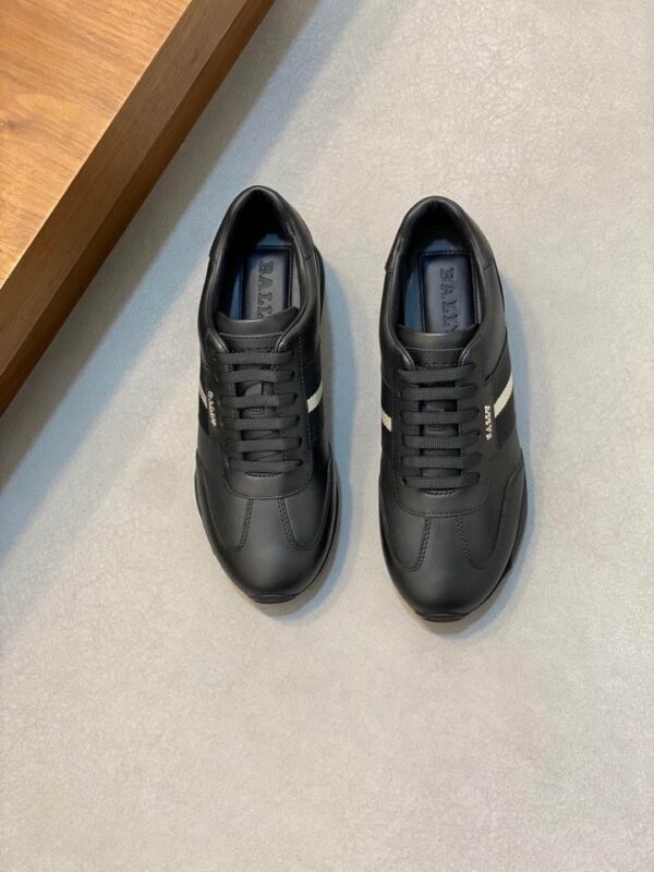 Bally Men's Sneakers With Signature Striped Band Detailing On The Sides In 2 Colors