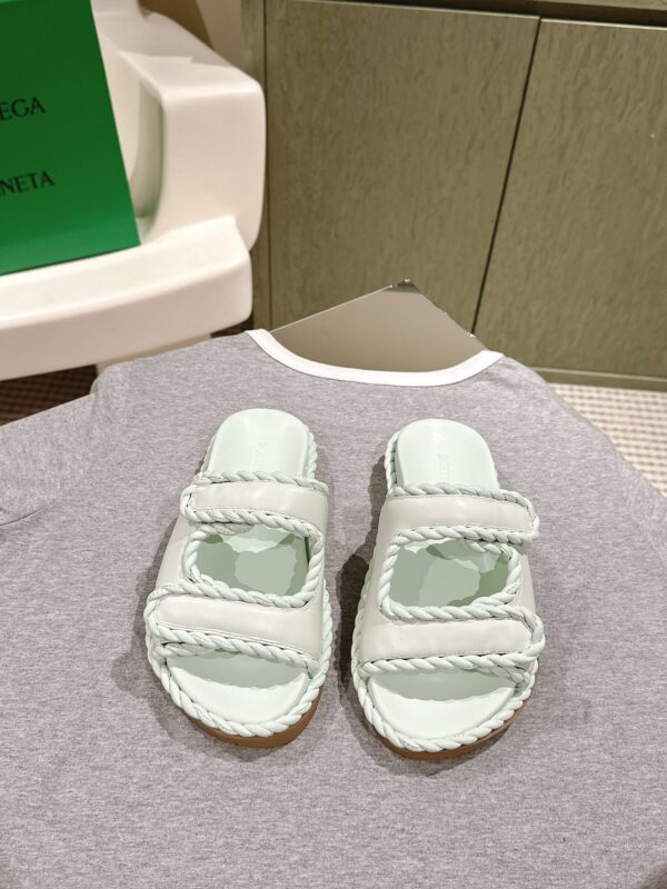 Bottega Veneta Jack Flat Sandals
