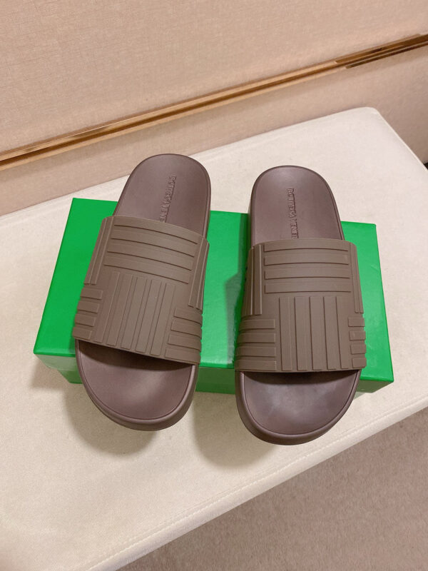 Bottega Veneta Carpet Embossed Rubber Sliders