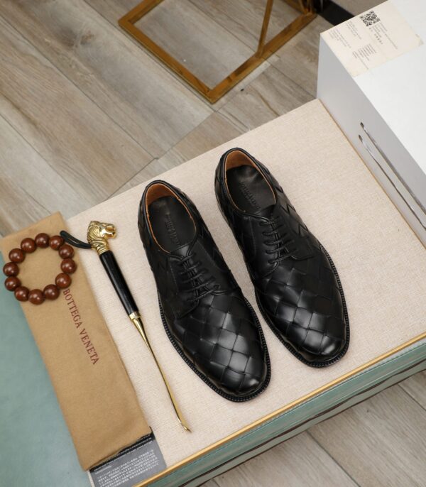 Bottega Veneta Tie Intrecciato Leather Derby Shoes In 2 Colors