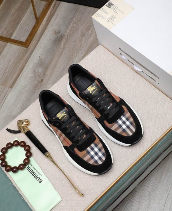 Burberry Ramsey Low Top Check Sneakers