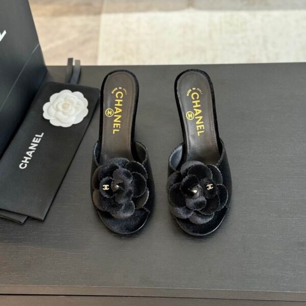 Chanel Interlocking CC Velvet & Grosgrain Camellia Heels