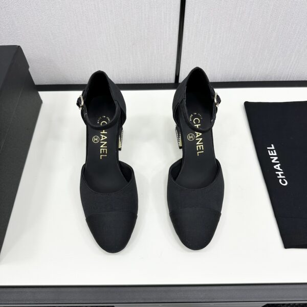 Chanel Black Grosgrain Cap Toe Block Heels