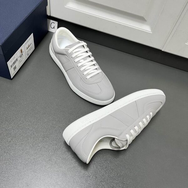 Dior Men's B101 Low Top Sneakers In Grey