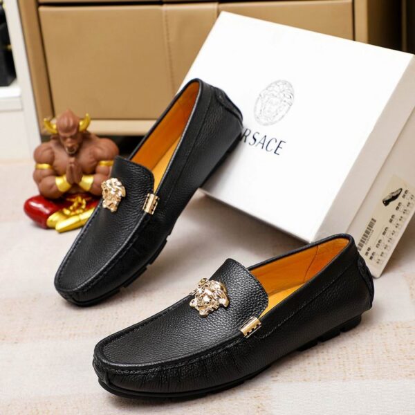 Versace La Medusa Grained Leather Driver Loafers In 2 Colors