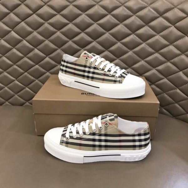Burberry House Check Canvas City Low Top Sneakers In 2 Colors