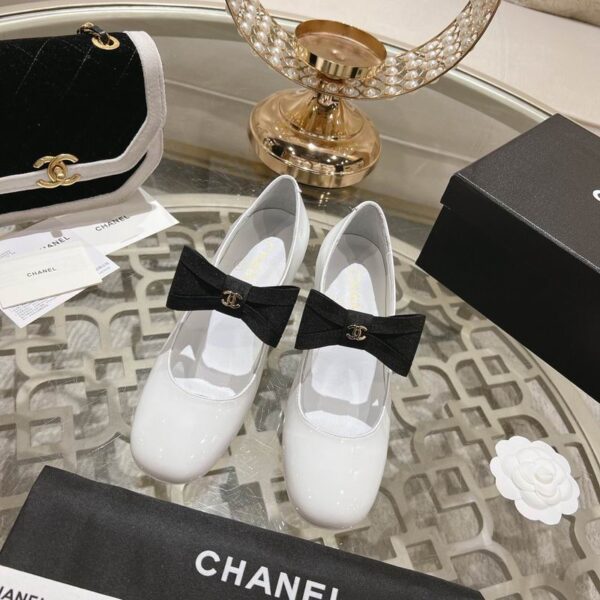 Chanel Patent Leather Bow CC Mary Jane Pump Heels In 2 Colors